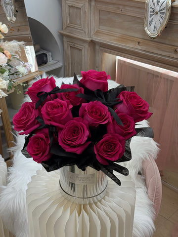 Black Pink Roses Box