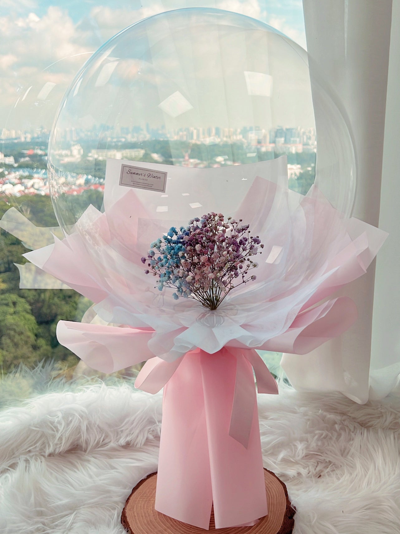 baby breath balloon bouquet with fairy ribbons
