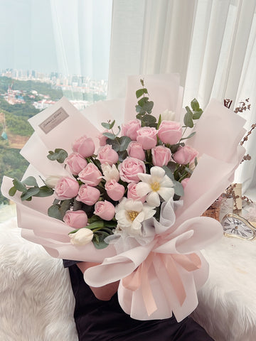 Dazzling Roses Bouquet