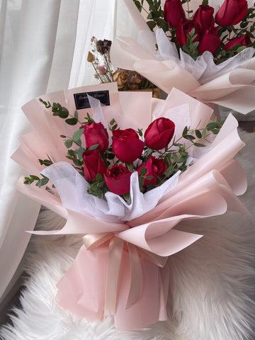 valentines day fresh red roses