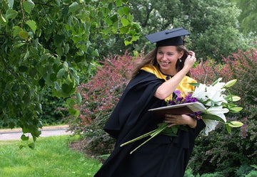 Why Flowers Make the Perfect Graduation Gift in Singapore