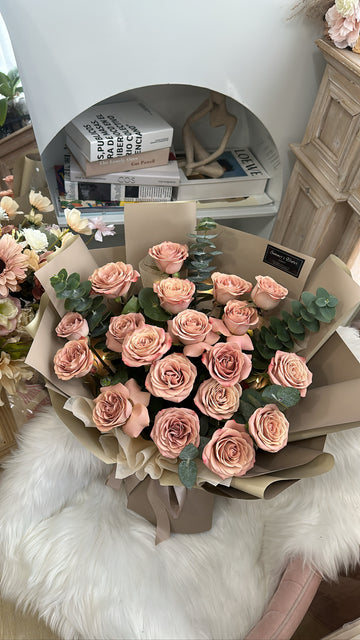 Heartly [ Cappuccino Fresh Roses ]