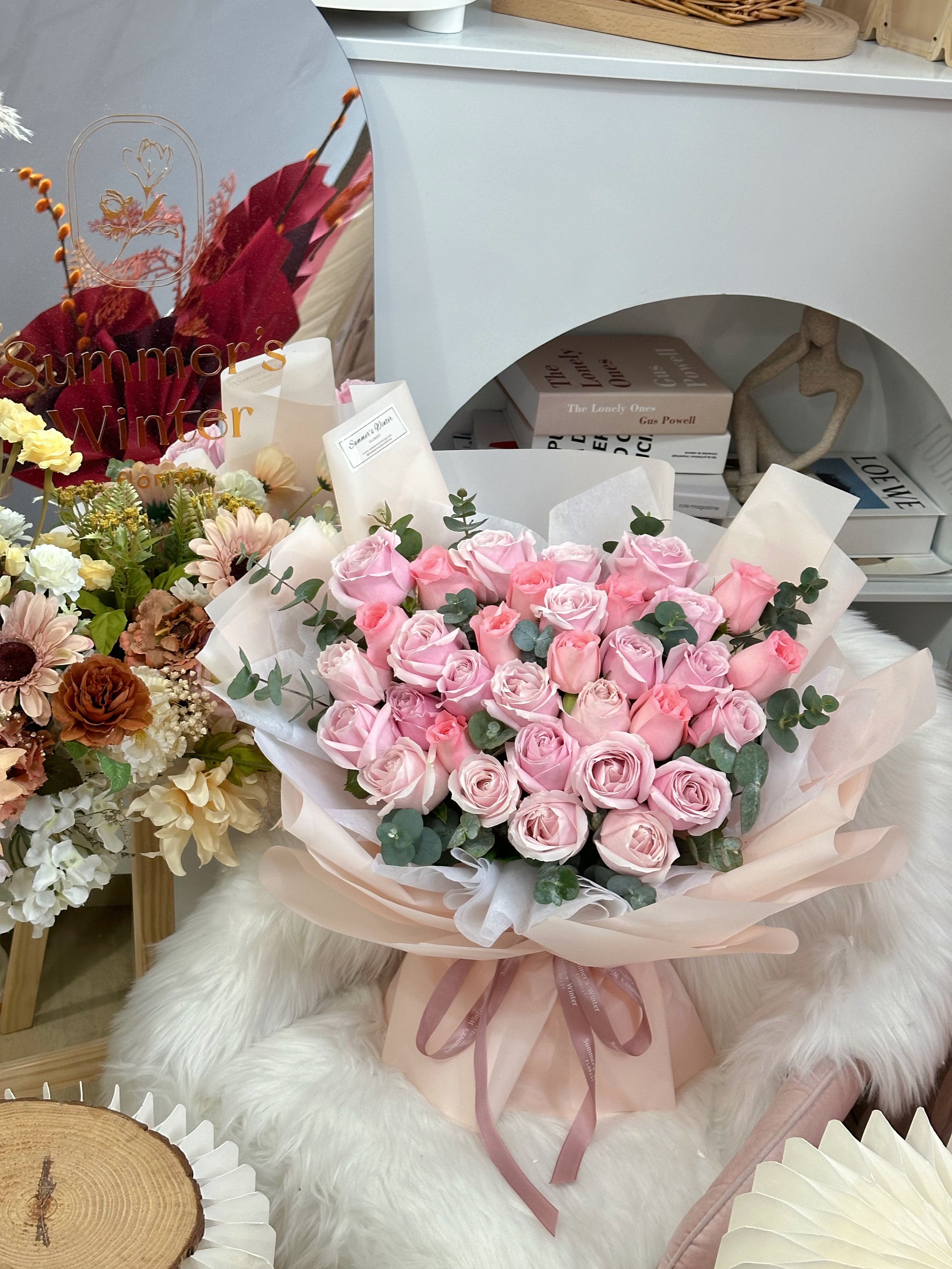 Sweetie 33 Roses | 33 Roses Bouquet Singapore