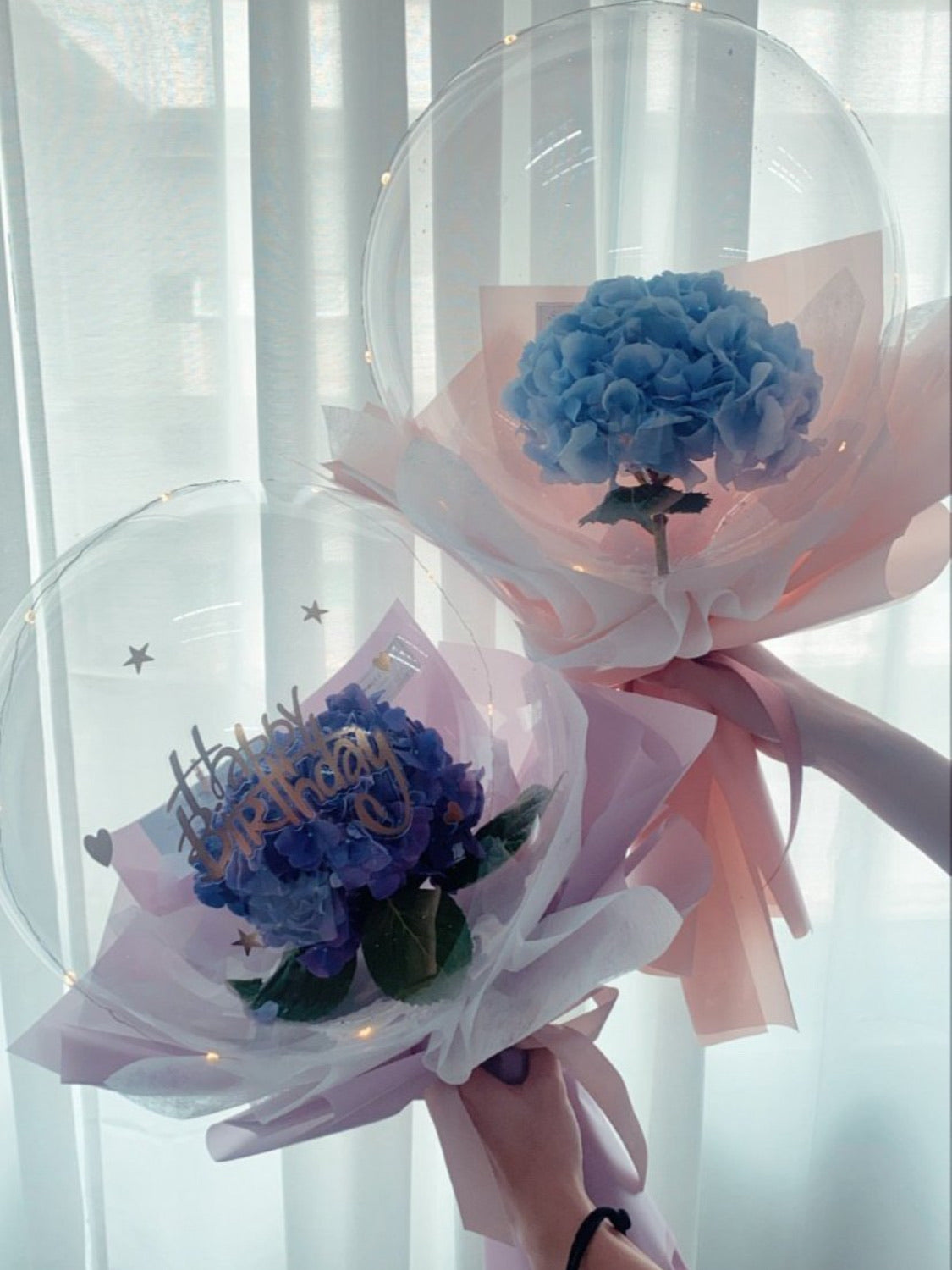 hydrangeas flower in balloon bouquet